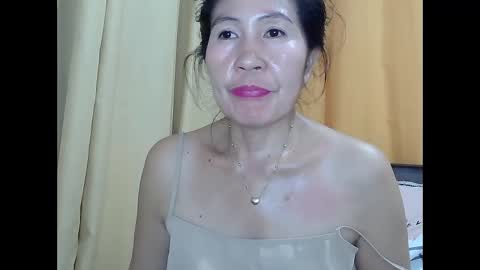 Snapshot of lavine1983 chatting on 10.07.25 lavine1983 online show from 10.07.25