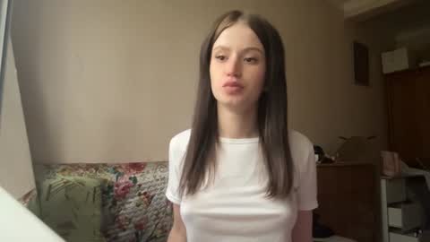 Snapshot of lavonehedrich chatting on 06.13.26 Avrora3 online show from 06.13.26