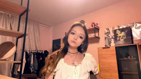 Snapshot of lawanafrontera chatting on 05.12.26 IVI online show from 05.12.26