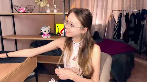 Snapshot of lawanafrontera chatting on 05.25.26 IVI online show from 05.25.26