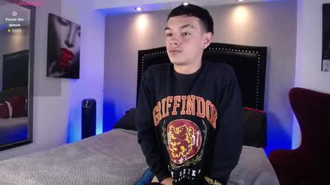 Snapshot of lawford_mike chatting on 09.19.25 Mike online show from 09.19.25