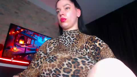 LayaMoon online show from 10.26.25