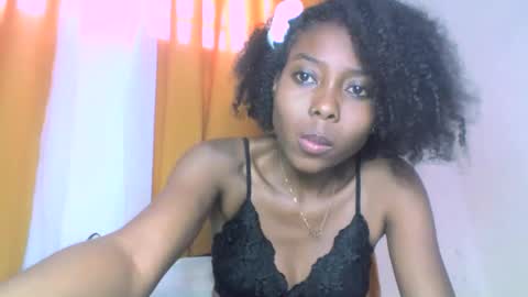 layannek online show from 10.05.25