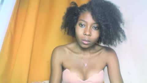 layannek online show from 10.08.25