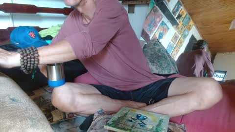 Snapshot of laye19 chatting on 12.21.24 Laye19 online show from 12.21.24