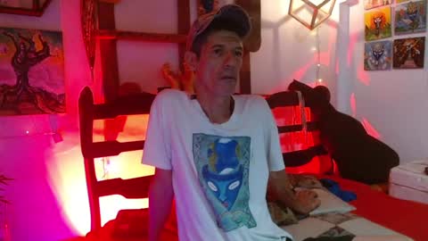 Snapshot of laye19 chatting on 02.09.25 Laye19 online show from 02.09.25