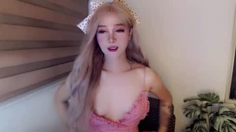 Snapshot of layla47649867 chatting on 05.26.26 layla47649867 online show from 05.26.26