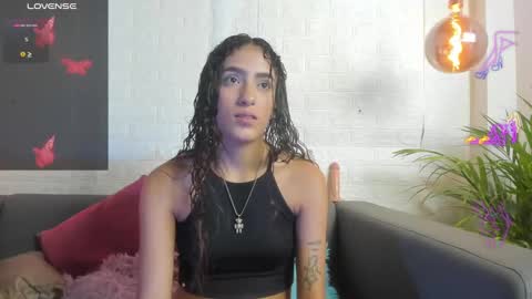 Layla online show from 12.14.24