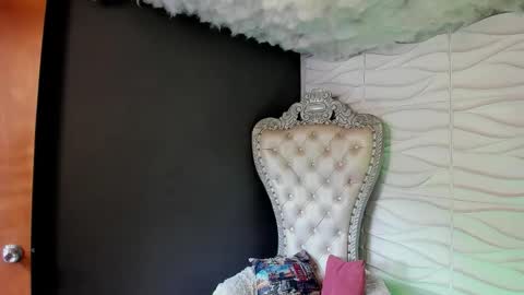 Layla online show from 03.21.26