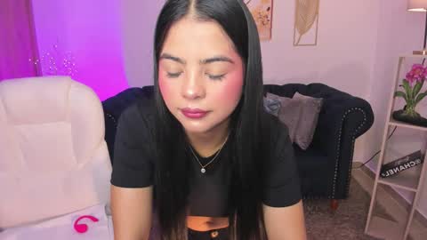 Layla Breezee online show from 01.18.26