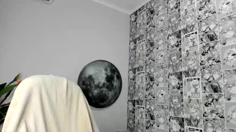 Layla online show from 11.11.25