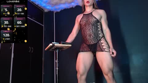 Layla   help me with your thumbs up its important  online show from 12.27.24