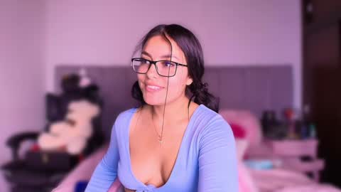 Layla online show from 02.06.25