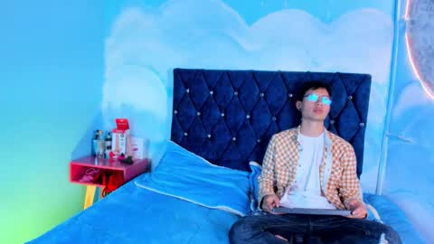 Snapshot of laylaa_and_logan chatting on 11.06.25 laylaa_and_logan online show from 11.06.25