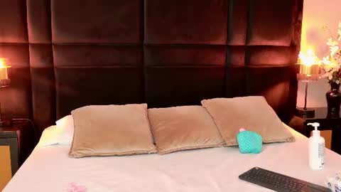 Snapshot of laylaadoll_ chatting on 06.26.26 Lau online show from 06.26.26