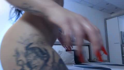 laylacruz online show from 12.11.24