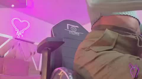 laylafoxy_tay online show from 11.12.25