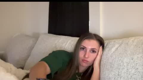 laylahlaylah1 online show from 10.30.25