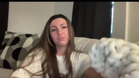 laylahlaylah1 online show from 11.10.25