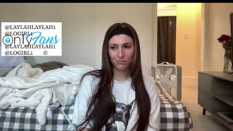 laylahlaylah1 online show from 12.22.25