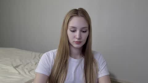 Laylla001 online show from 12.03.24