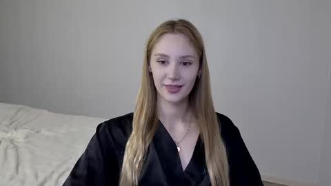 Laylla001 online show from 12.04.24