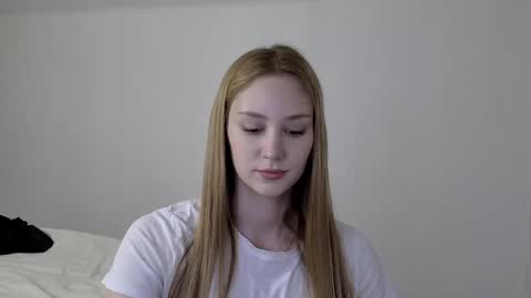 Laylla001 online show from 12.05.24