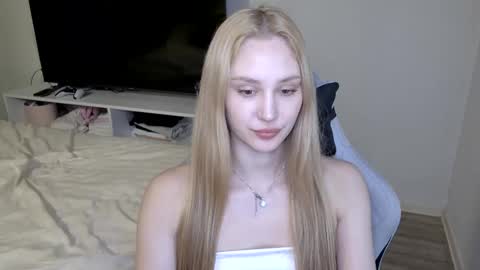 Laylla001 online show from 03.12.26