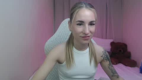 Snapshot of laymablast chatting on 04.30.26 laymablast online show from 04.30.26