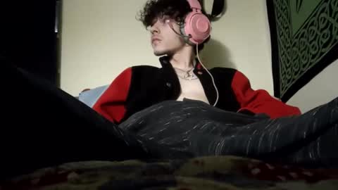 Snapshot of laymetorest420 chatting on 02.14.25 Stitch online show from 02.14.25