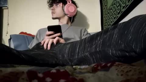 Snapshot of laymetorest420 chatting on 03.09.25 Stitch online show from 03.09.25