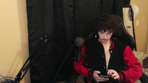 Snapshot of laymetorest420 chatting on 12.16.25 Stitch online show from 12.16.25