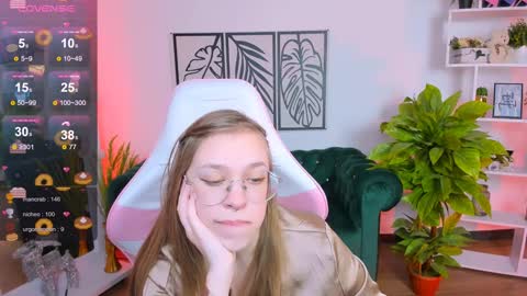 layriantavee online show from 01.19.25