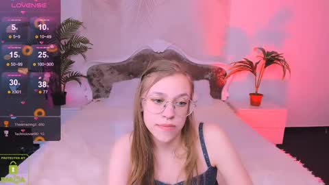 layriantavee online show from 02.12.25