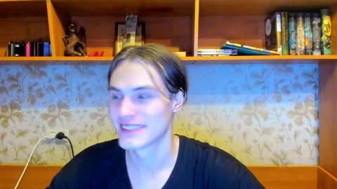 Snapshot of lazaret1k chatting on 12.31.24 Vladi online show from 12.31.24