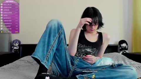 Snapshot of lazydarkknight chatting on 03.09.25 Alex online show from 03.09.25