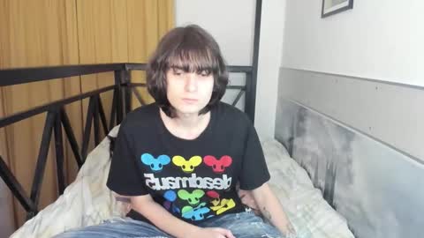 Snapshot of lazydarkknight chatting on 10.17.25 Alex online show from 10.17.25