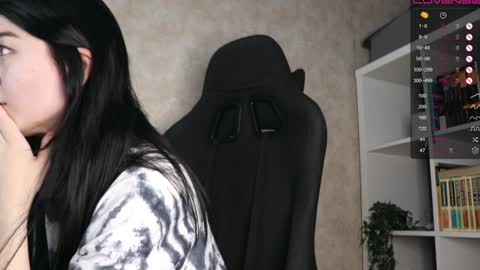 Lisa online show from 12.10.24