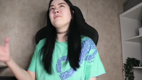 Lisa online show from 01.04.25