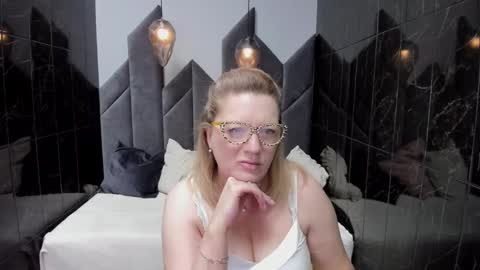 Lea online show from 02.09.25