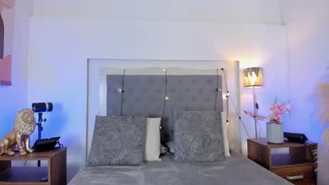 lea_walkerr online show from 04.18.26