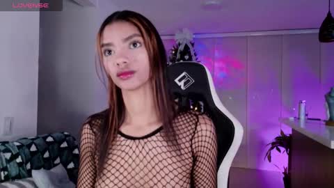 Snapshot of leah_cute3 chatting on 01.10.26 leah_cute3 online show from 01.10.26
