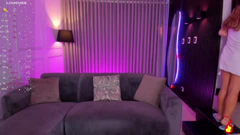 Leah  Greyy online show from 12.30.24