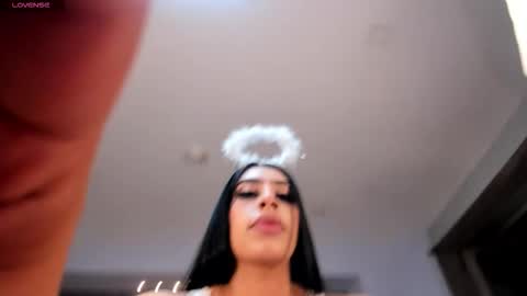 leahlombardi_ online show from 10.30.25