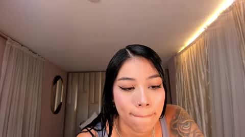 leahnovac online show from 10.14.25