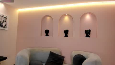 leahnovac online show from 11.01.25