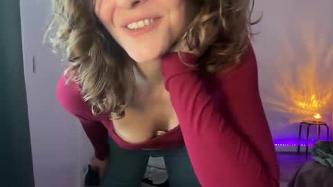 Leah Sparkles online show from 10.14.25