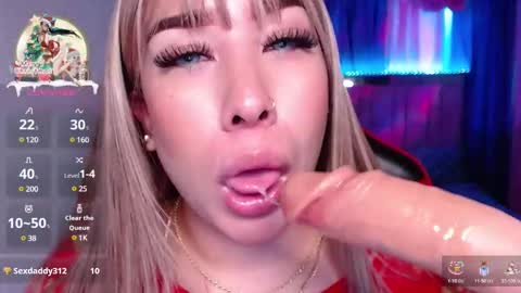 Snapshot of leahtemptation chatting on 12.29.24 leah online show from 12.29.24