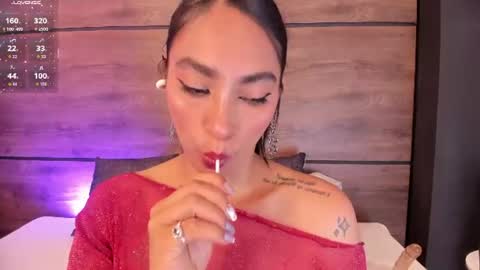Snapshot of leamonroe__ chatting on 06.17.26 Hey Im Lea online show from 06.17.26
