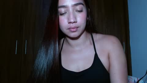 Snapshot of leanaalhub chatting on 12.31.24 leanaalhub online show from 12.31.24